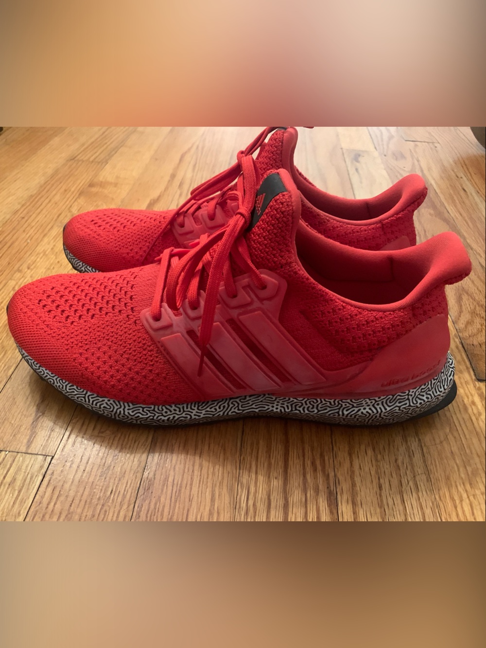 adidas Men's Red Athletic Running Shoes with Patterned Midsole